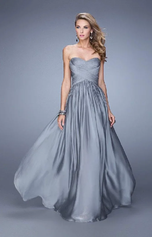 Ride The Style Wave La Femme 21257 Strapless Interwoven Sweetheart Bodice Gown - 1 pc Platinum in size 6 Available