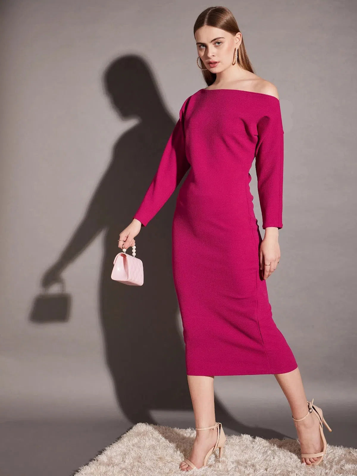 Trendsetting Threads Drop shoulder fitted midi dress in Pink Color