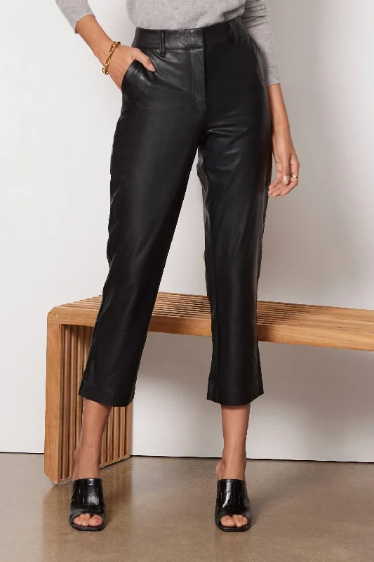 Don't Miss Out Faux Leather 7/8 Trouser In Black