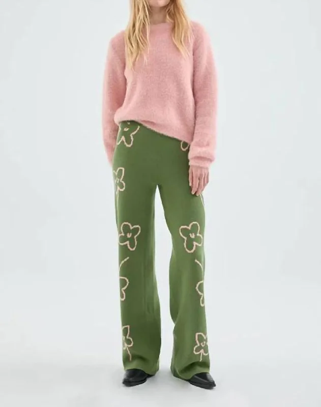 Budget-Friendly Fashion Floral Pants In Flowers