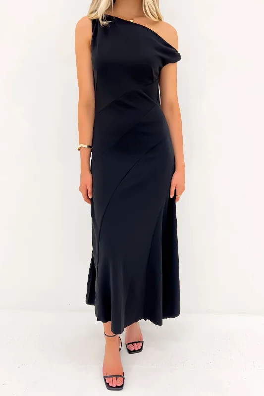 Chic Trends Unveiled Malone Maxi Dress Black