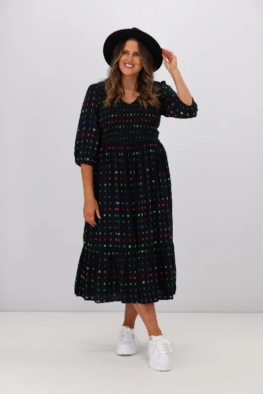 Trendy Street Style Attire Sugarhill Brighton Magdelene Midi Dress