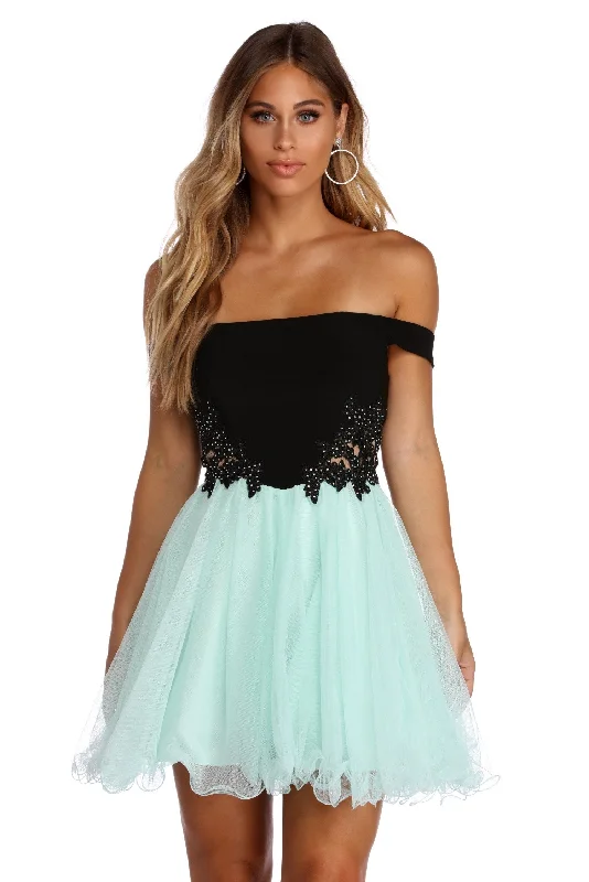 Trendy Threads Elena Floral Applique Tulle Dress