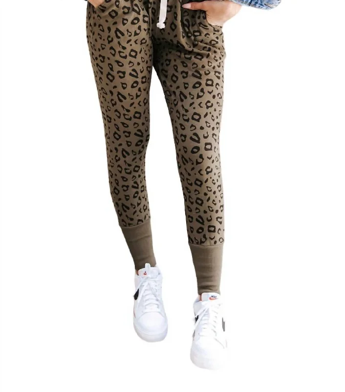 End Of Season Sale Jogger Leopard In Olive