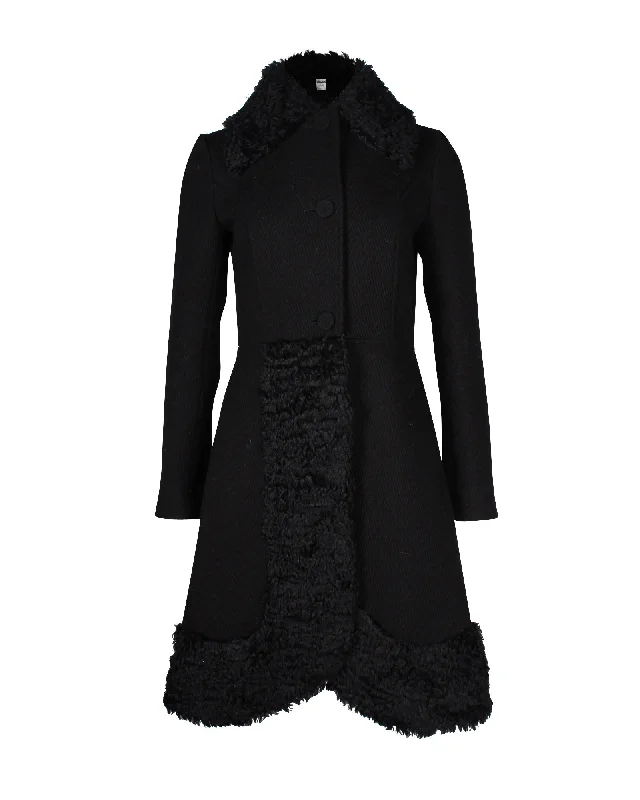 Vibrant Femme Fashion Moschino Singe Breasted Coat in Black Virgin Wool