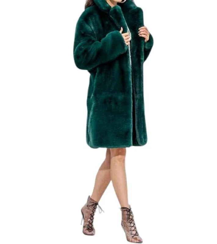 Chic And Comfortable Faux Fur Coat In Hunter Green